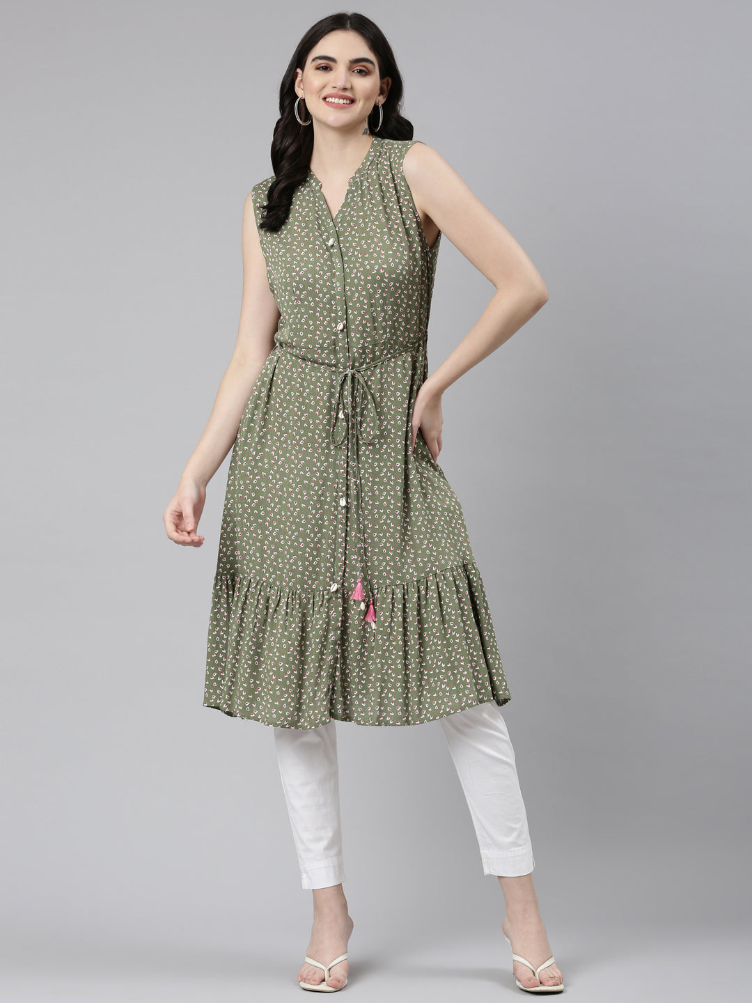 Neerus Green rayon printed straight dress - detail view 2