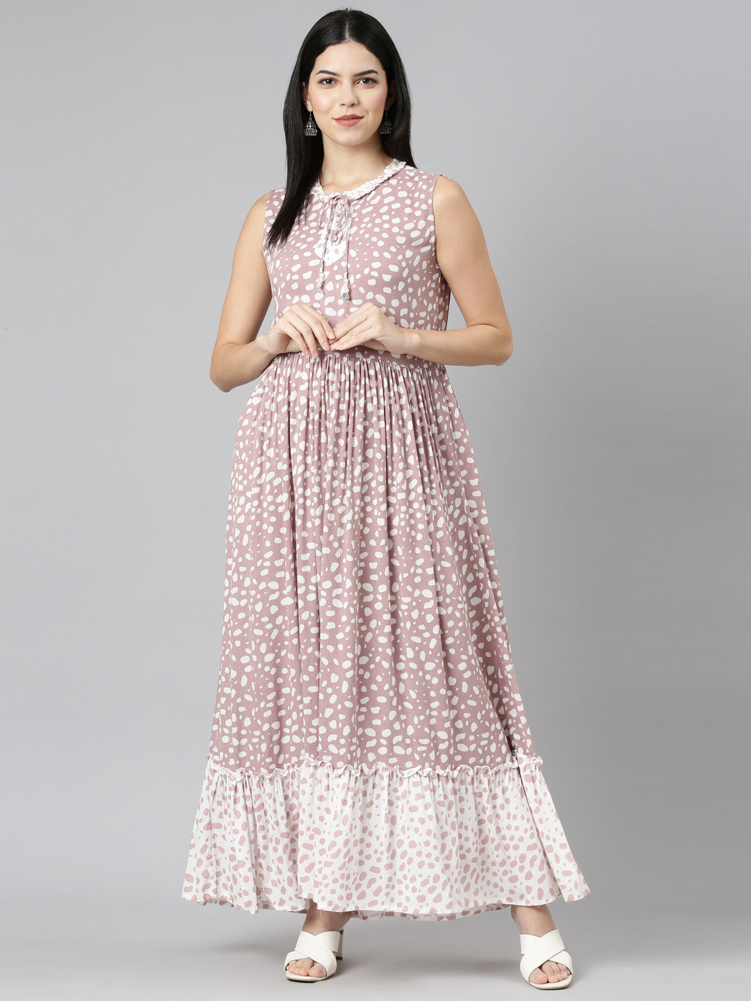Neerus Pink chiffon printed straight dress - detail view 2