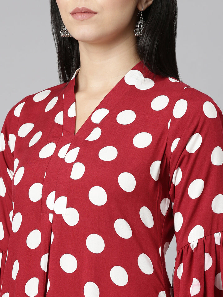 Neerus Maroon rayon printed straight kurti - detail view 1