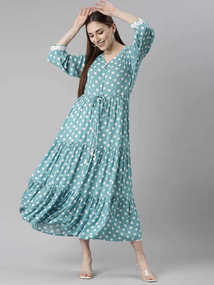 Neerus Green rayon printed straight dress - detail view 1