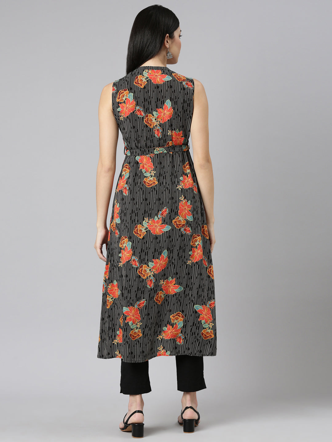 Neerus Black rayon printed straight kurti - side view