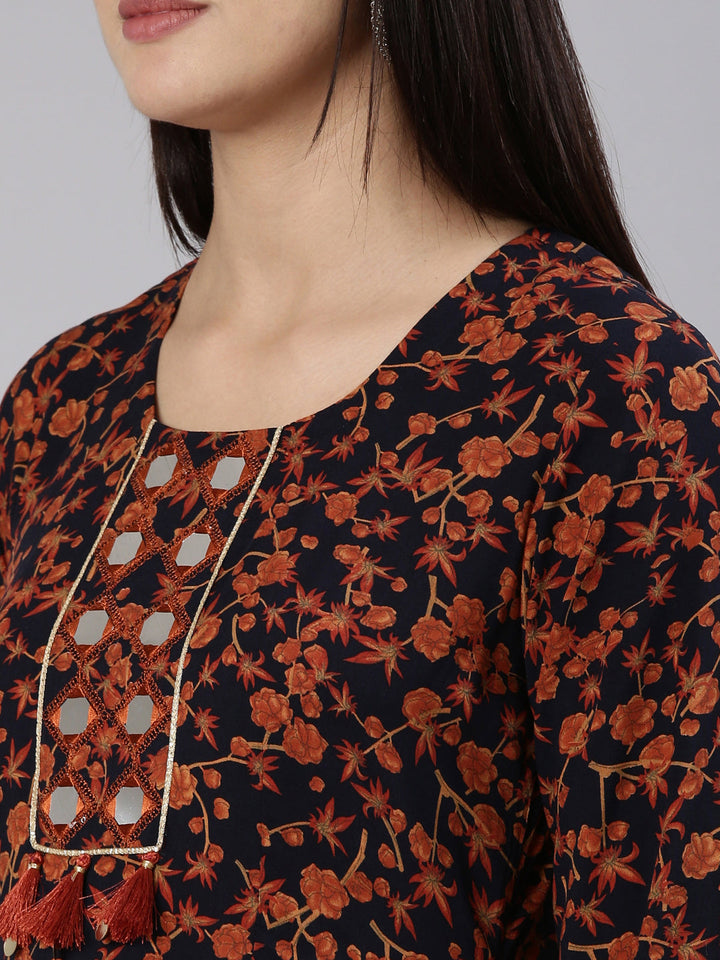 Neerus Blue printed floral straight dress - detail view 1