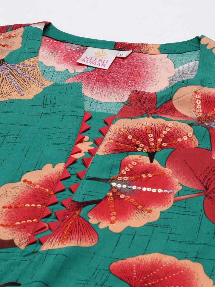 Neerus Green Regular Straight Floral Kurtas