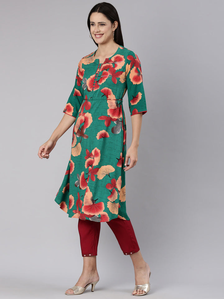 Neerus Green Regular Straight Floral Kurtas