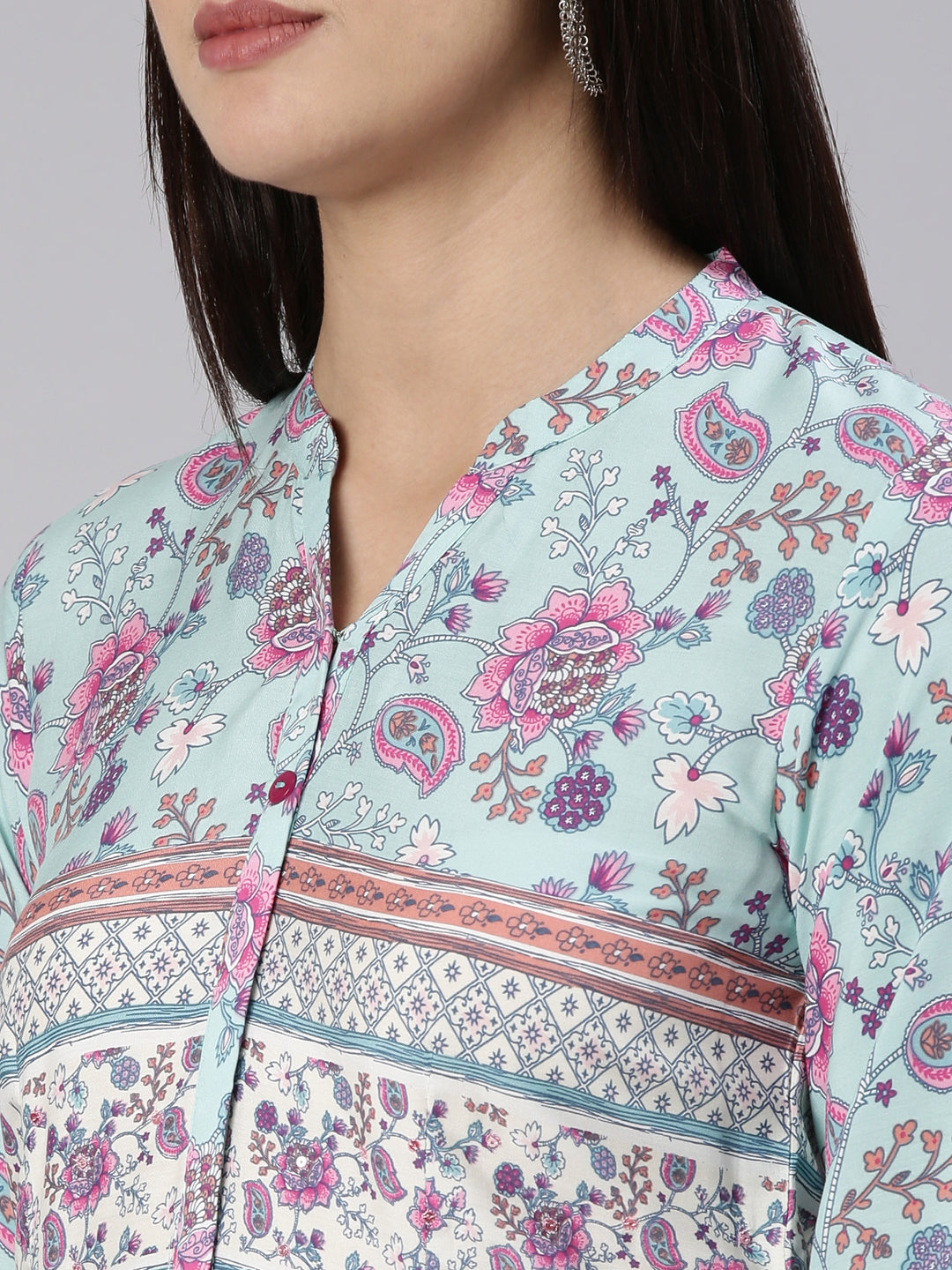 Neerus Blue rayon printed straight dress - detail view 1