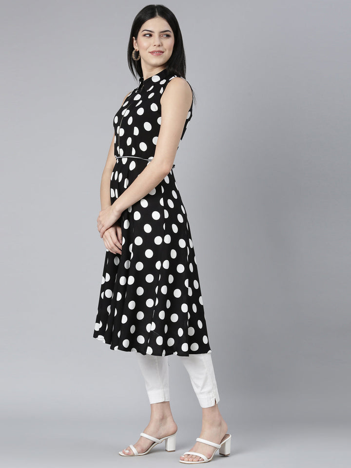 Neerus Black rayon printed kurti - back view