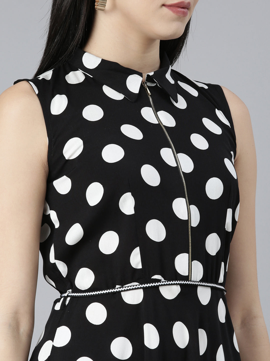 Neerus Black rayon printed kurti - detail view 1