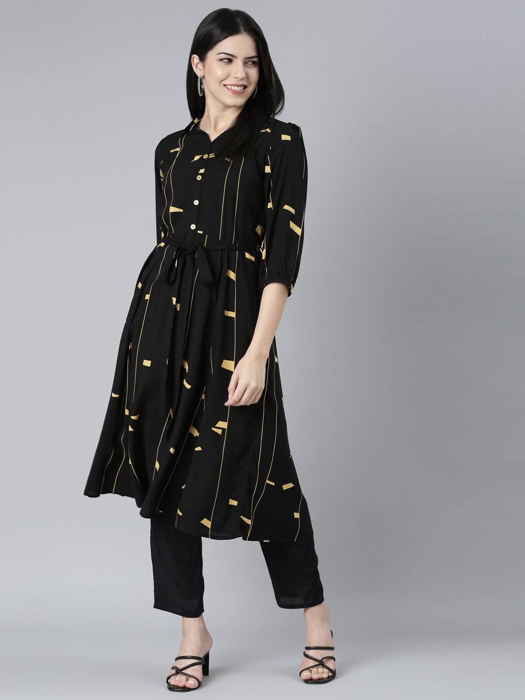 Neerus Black rayon printed maxi dress - detail view 2