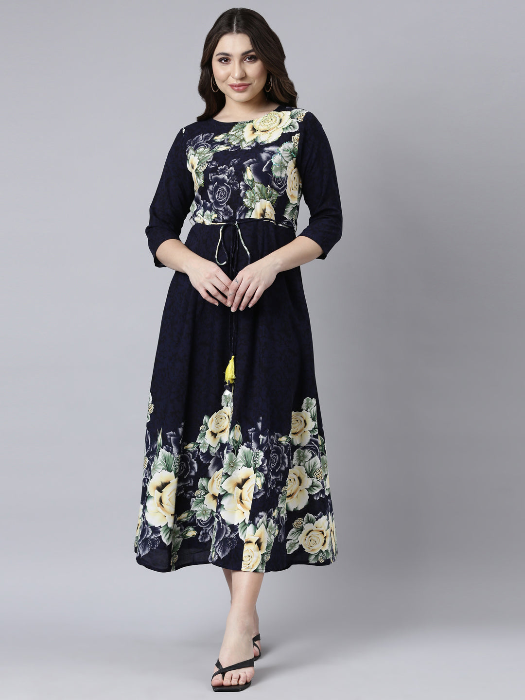 Neerus Blue rayon printed maxi dress - detail view 2