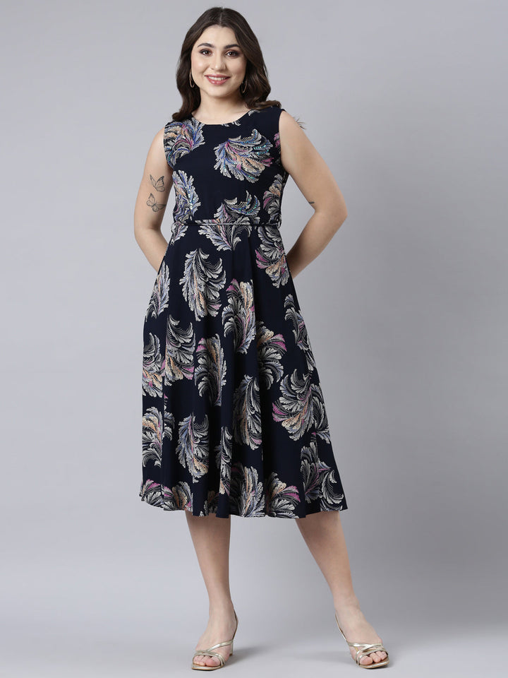 Neerus Blue rayon printed maxi dress - detail view 2