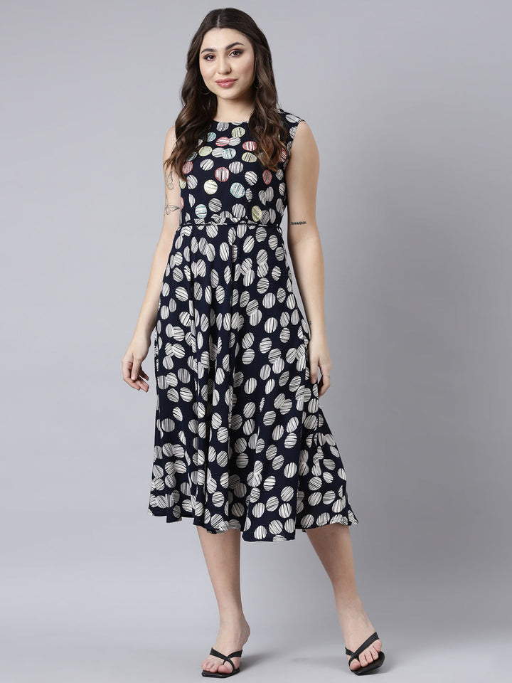 Neerus Blue floral printed maxi dress - detail view 2