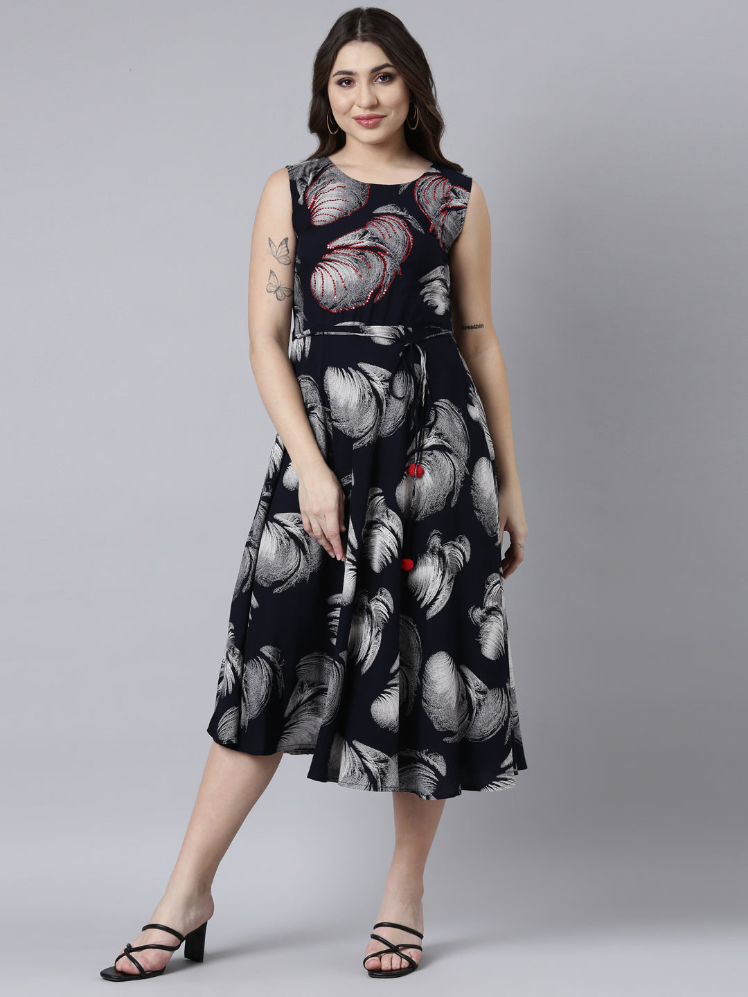 Neerus Blue rayon printed maxi dress - detail view 2