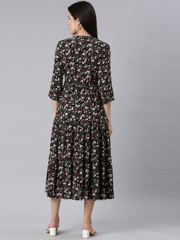 Neerus Black floral printed maxi dress - side view