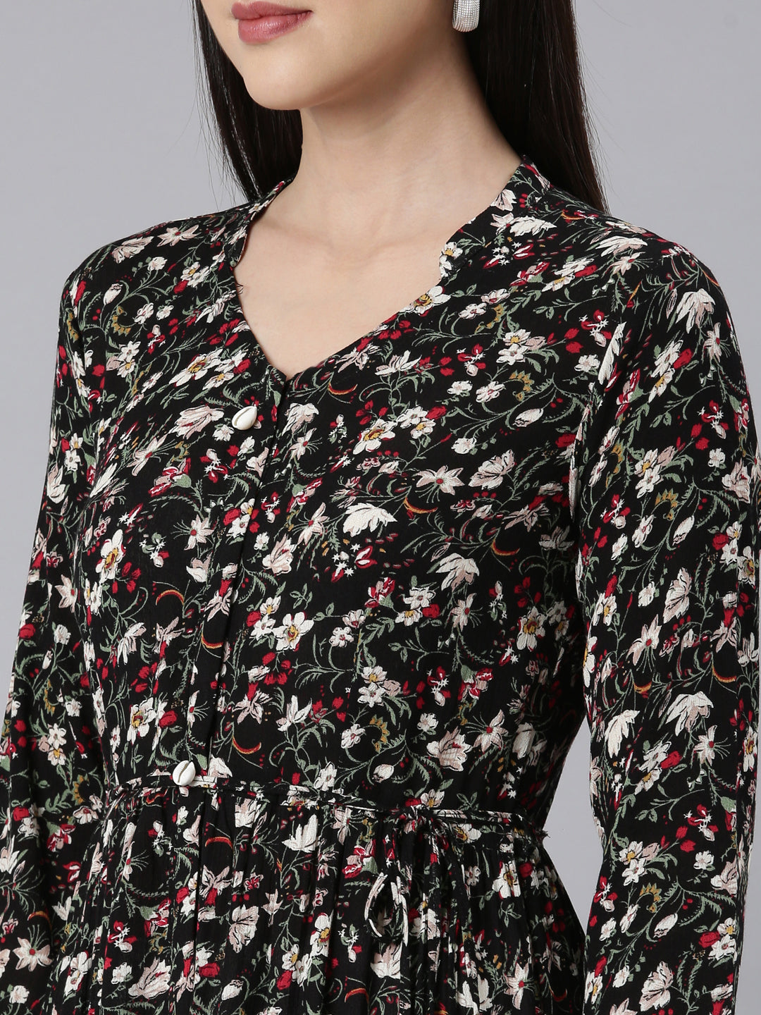 Neerus Black floral printed maxi dress - detail view 2