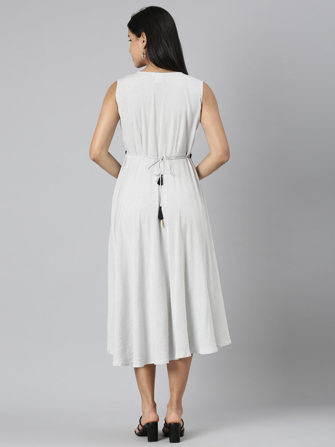 Neerus White rayon bandhani printed kurti - side view