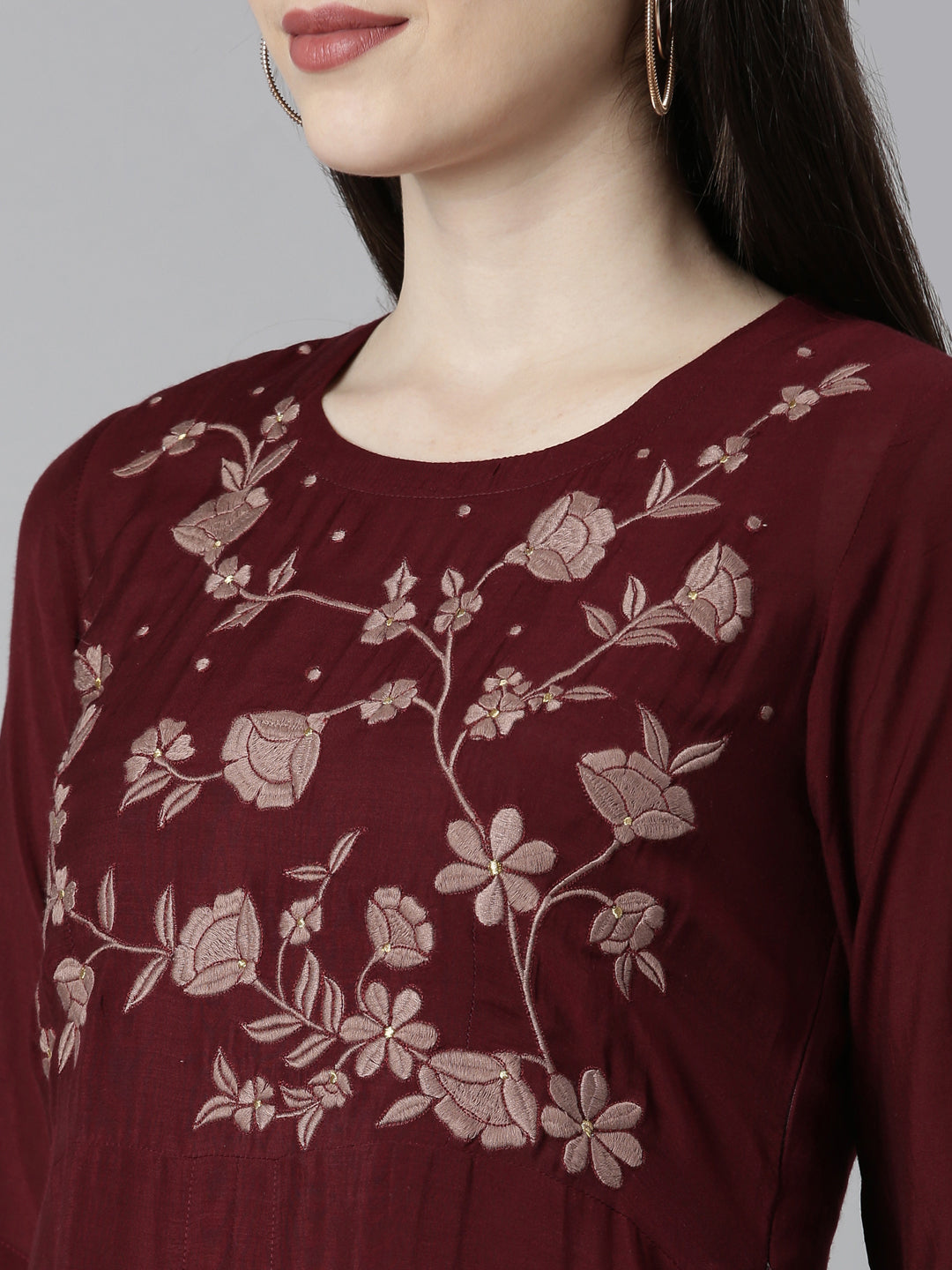 Neerus Brown floral printed straight dress - detail view 4