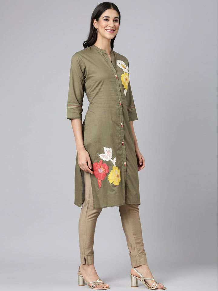 Neerus Green Casual Solid Straight Kurtas