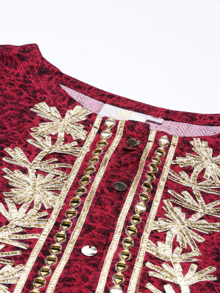 Neerus Pink cotton printed kurti straight silhouette - detail view 5