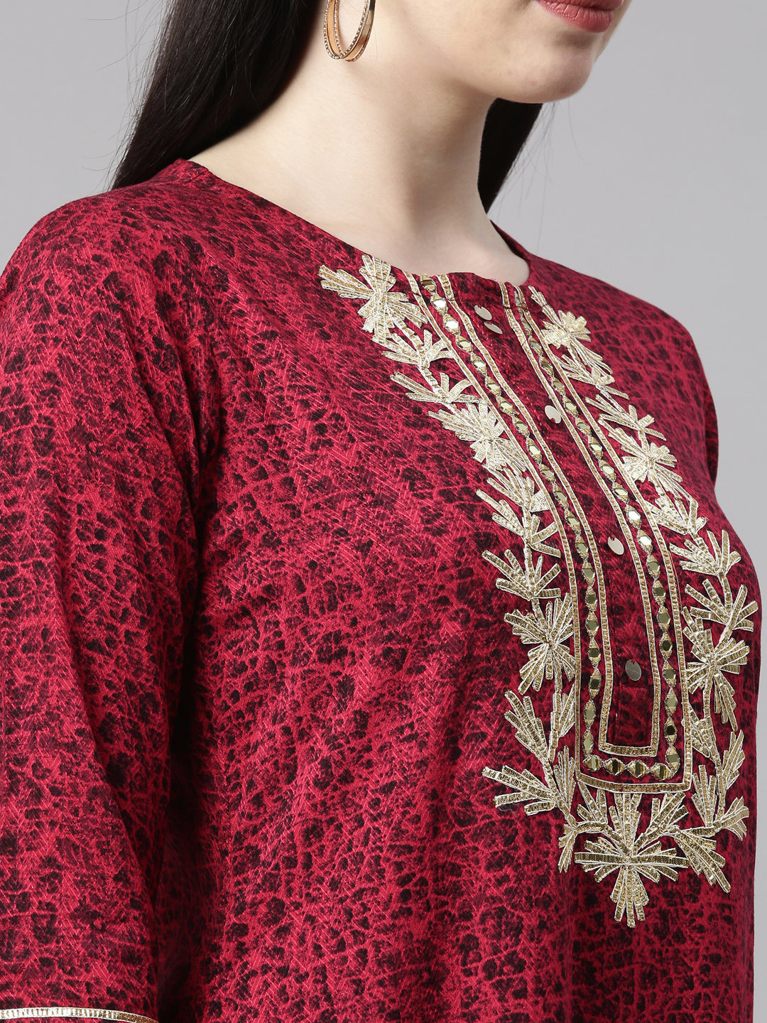 Neerus Pink cotton printed kurti straight silhouette - detail view 4