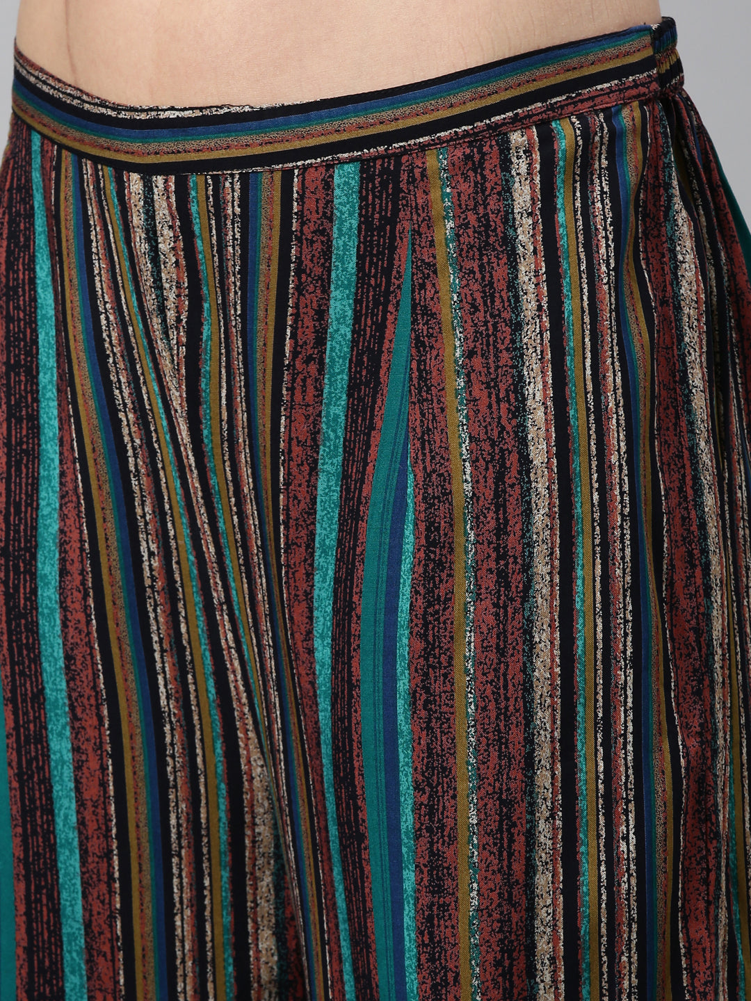 Neerus Black viscose rayon embellished kurta set - detail view 3
