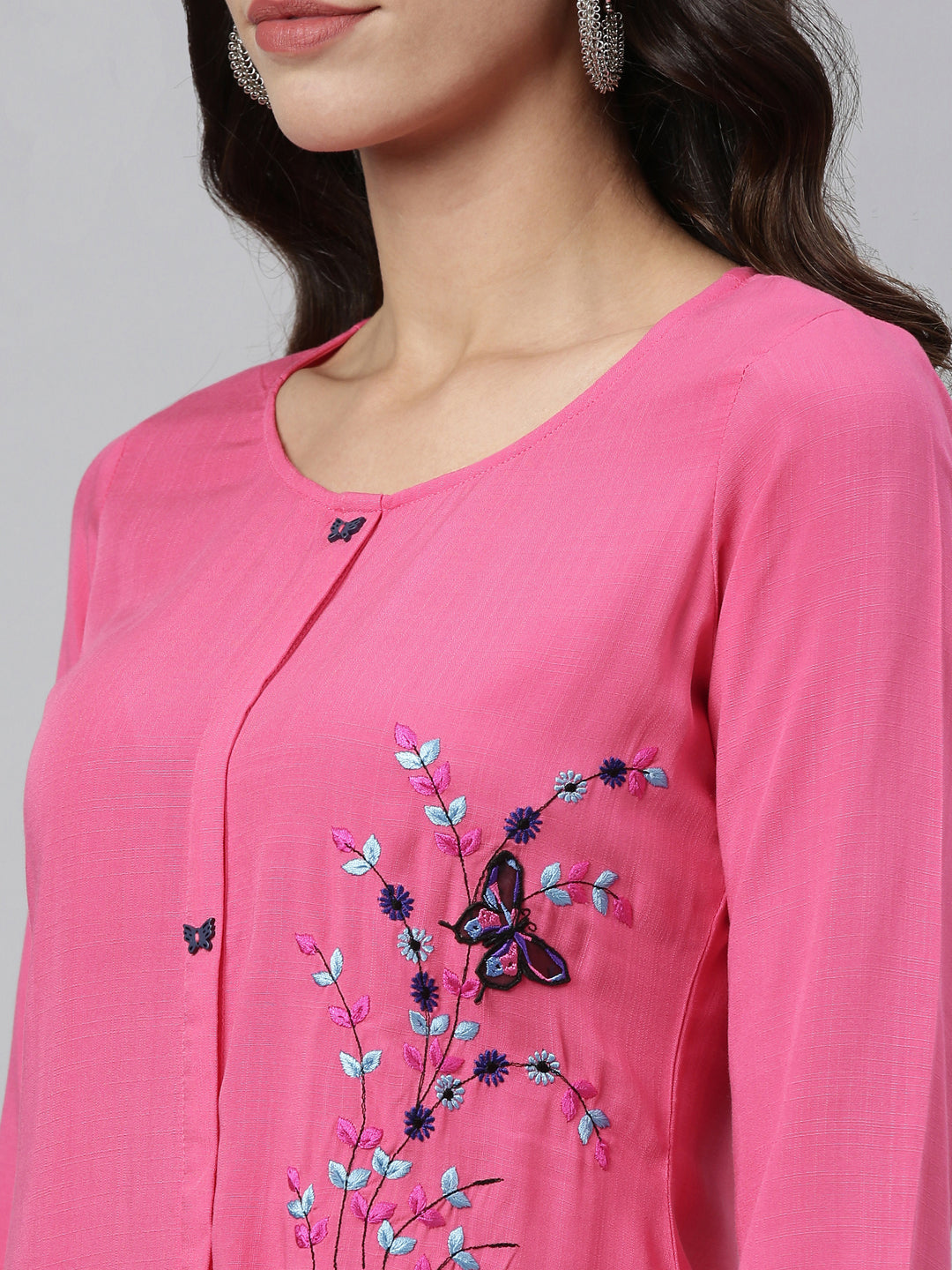 Neerus Pink rayon hand embroidered kurta - side view