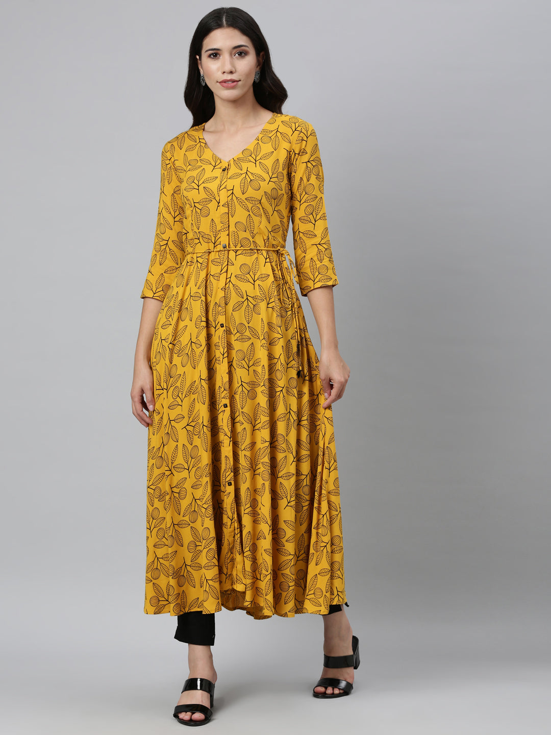 Neerus Yellow rayon printed kurta - detail view 4