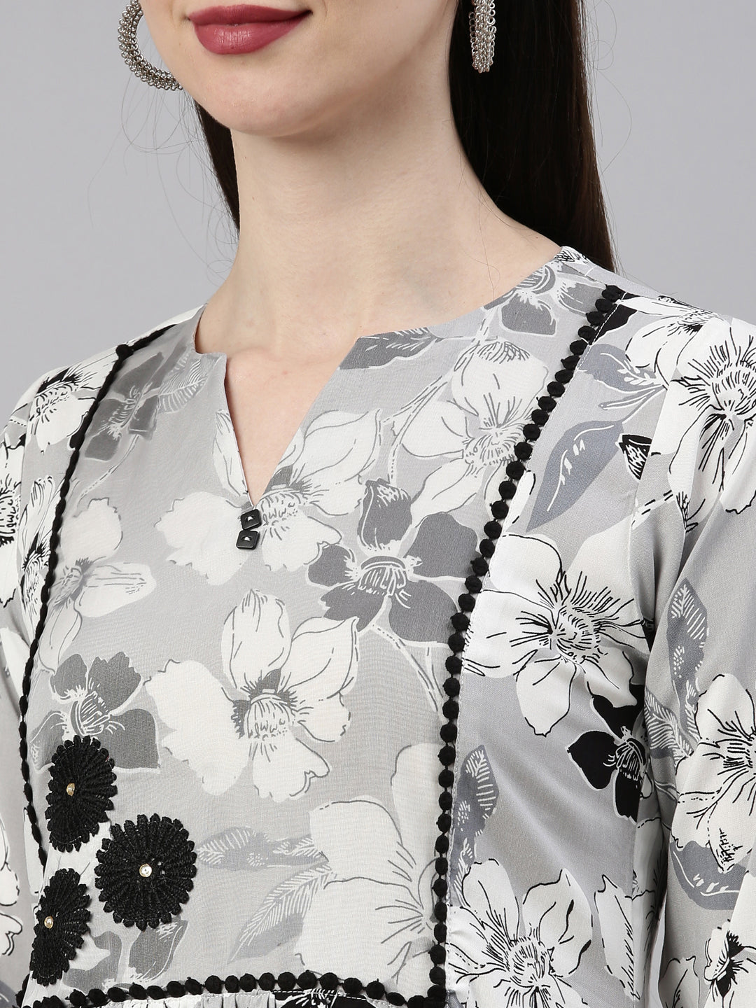 Neerus Grey rayon straight kurta - detail view 5