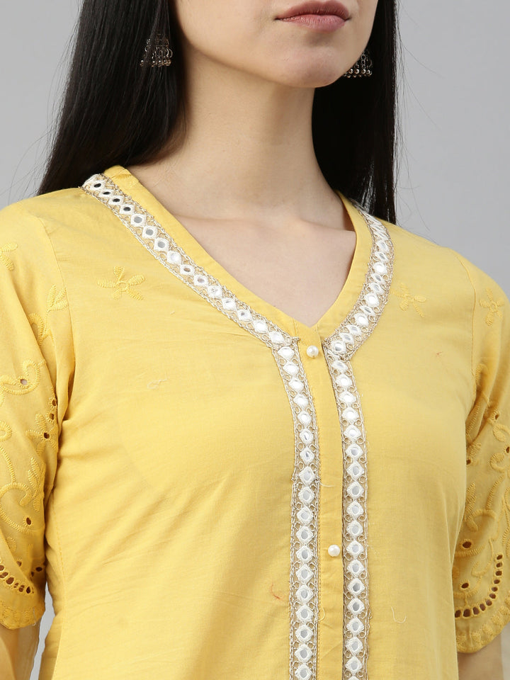 Neerus Yellow cotton mirror work kurta straight cut - detail view 2