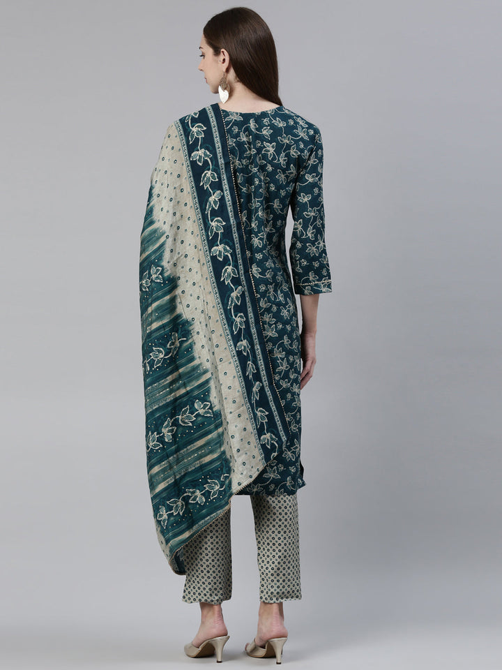 Neerus Green printed kurta set with trouser and dupatta - side view