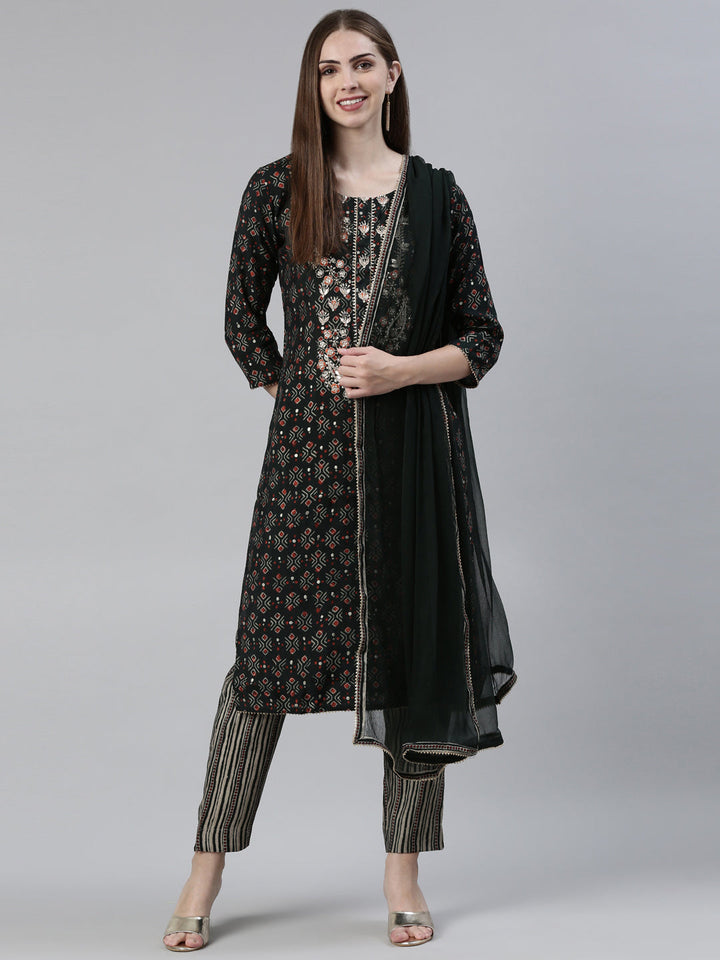 Neerus Green cotton printed kurta set with trouser and dupatta - front view