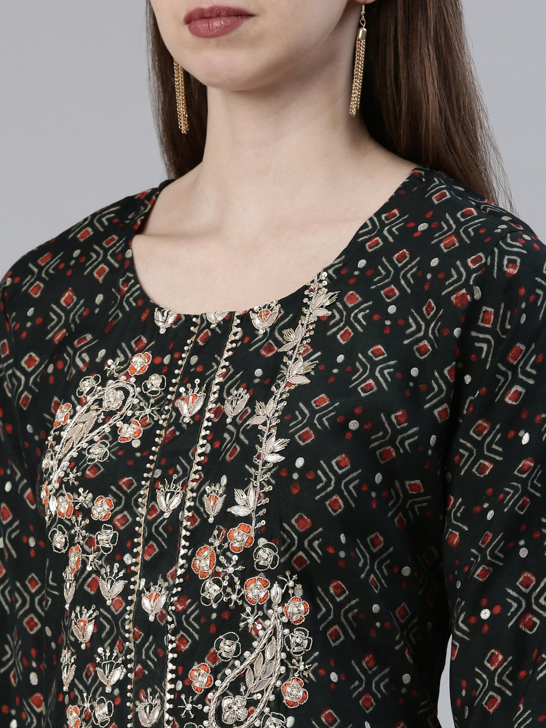 Neerus Green cotton printed kurta set with trouser and dupatta - detail view 1