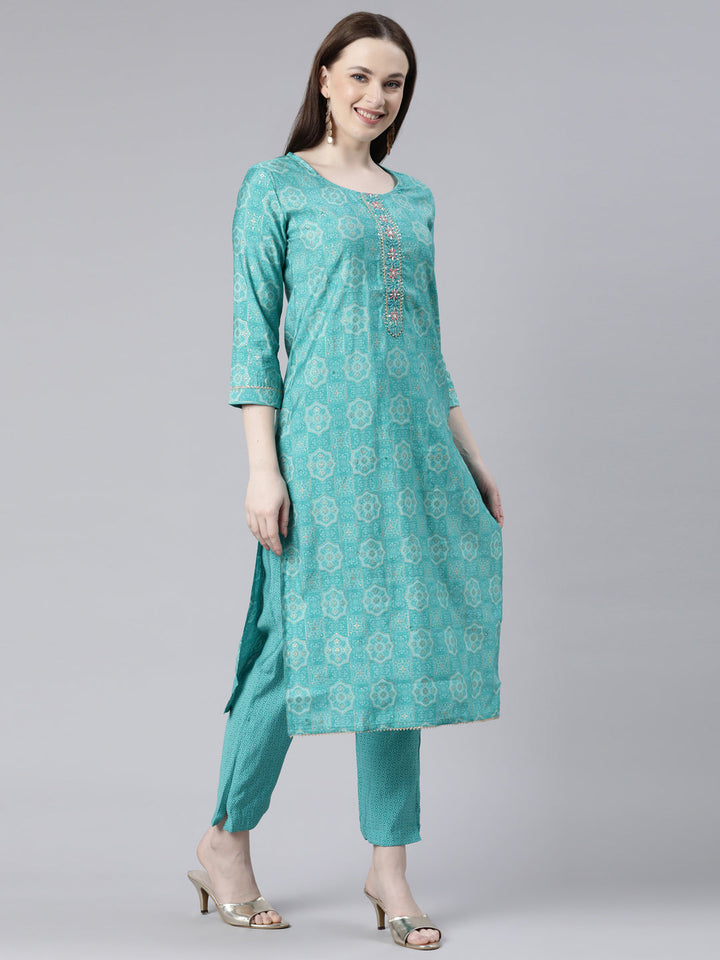 Neerus Green printed kurta set with trouser and dupatta - back view