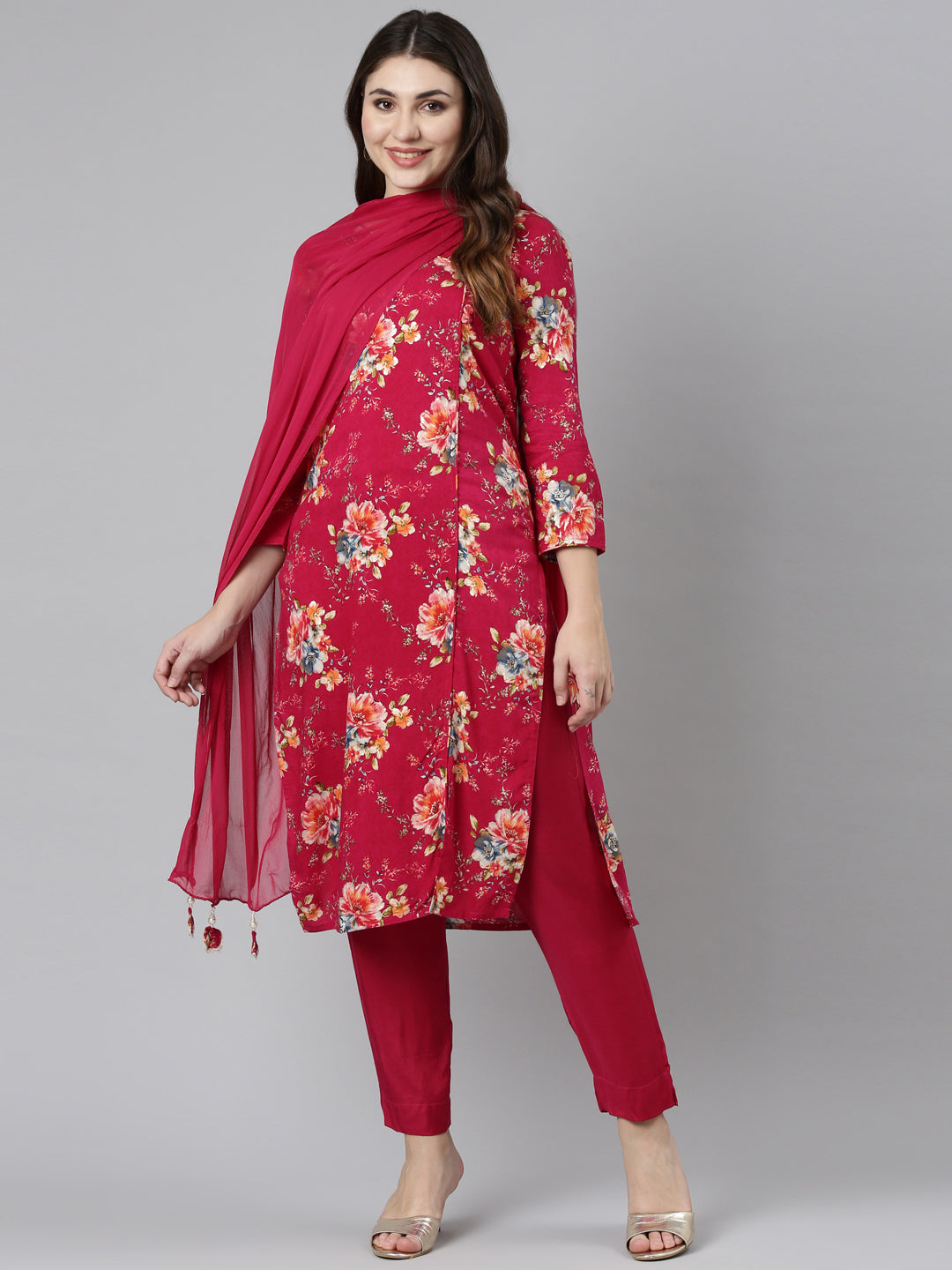 Neerus Pink printed straight kurta set with dupatta - detail view 2