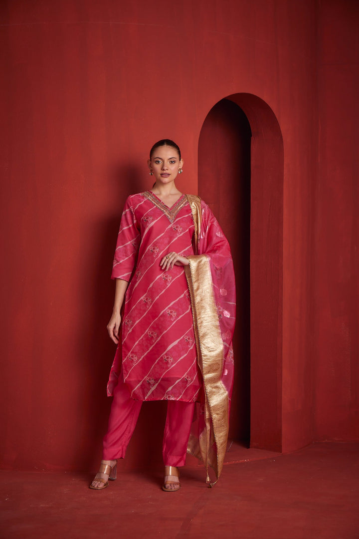 Neerus Red Chanderi printed kurta set - back view