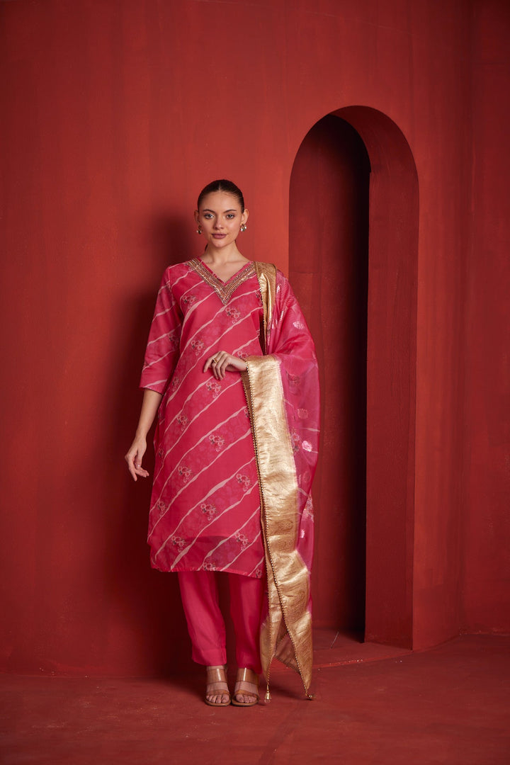 Neerus Red Chanderi printed kurta set - side view