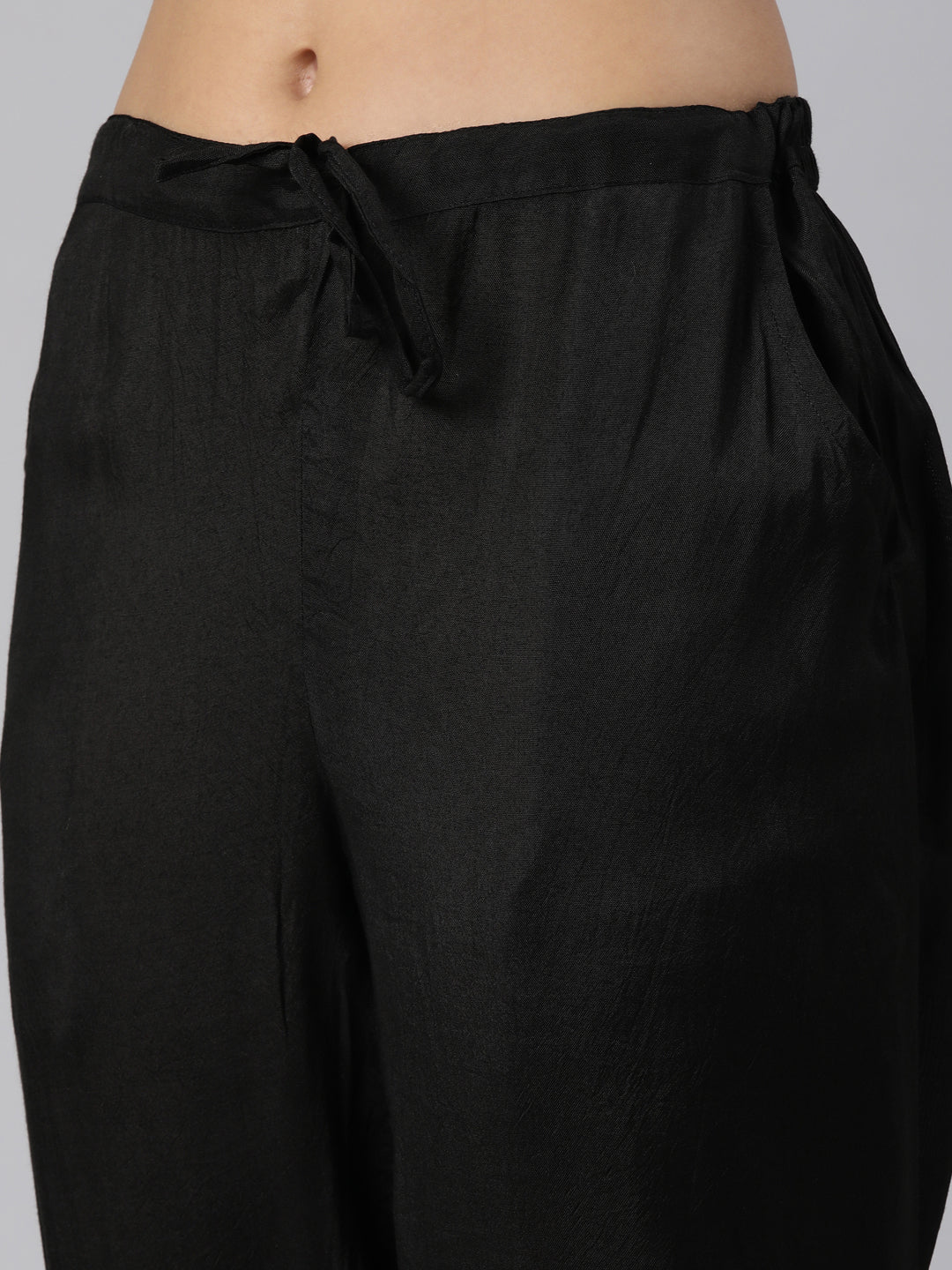 Neerus Black printed floral straight suit set - detail view 3