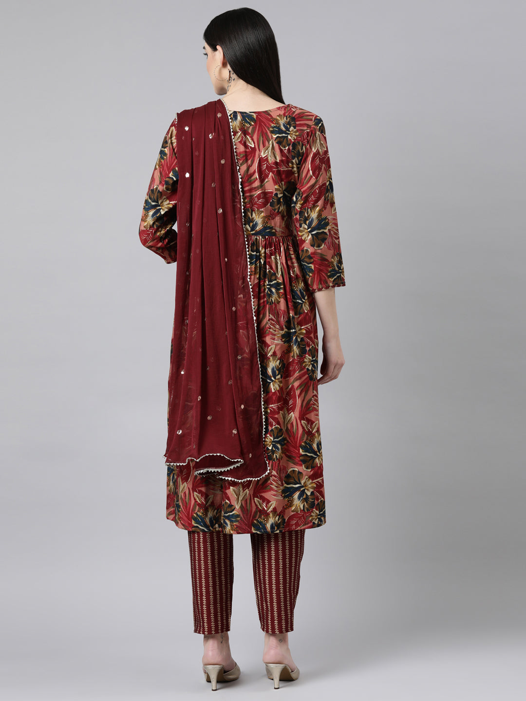 Neerus Pink floral printed straight suit set - side view