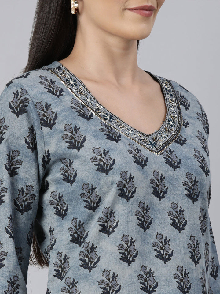 Neerus Blue cotton printed straight suit set - detail view 1