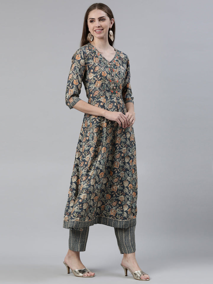 Neerus Grey printed kurta set with trouser and dupatta - back view
