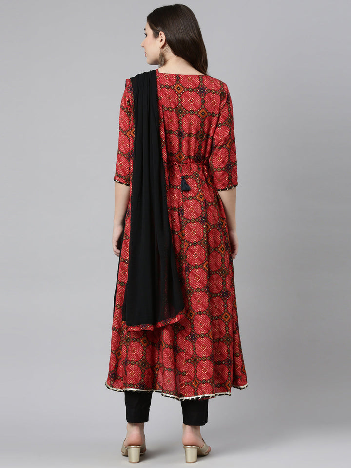Neerus Red printed straight kurta set with dupatta - side view