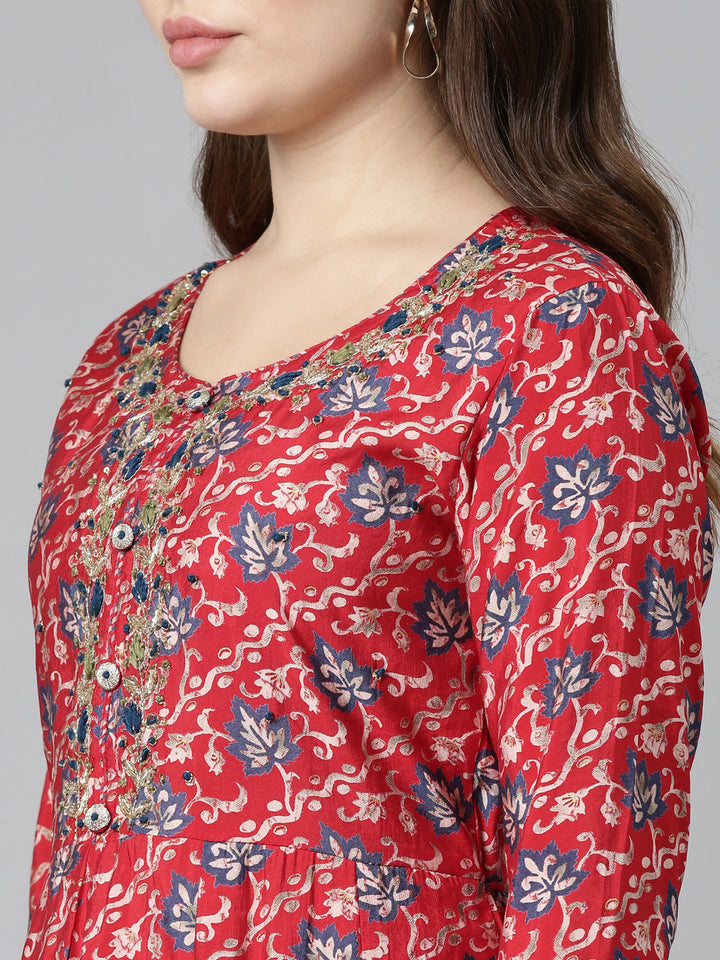 Neerus Red printed straight kurta set with dupatta - detail view 1