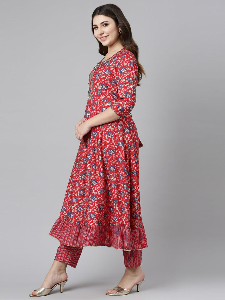 Neerus Red printed straight kurta set with dupatta - back view