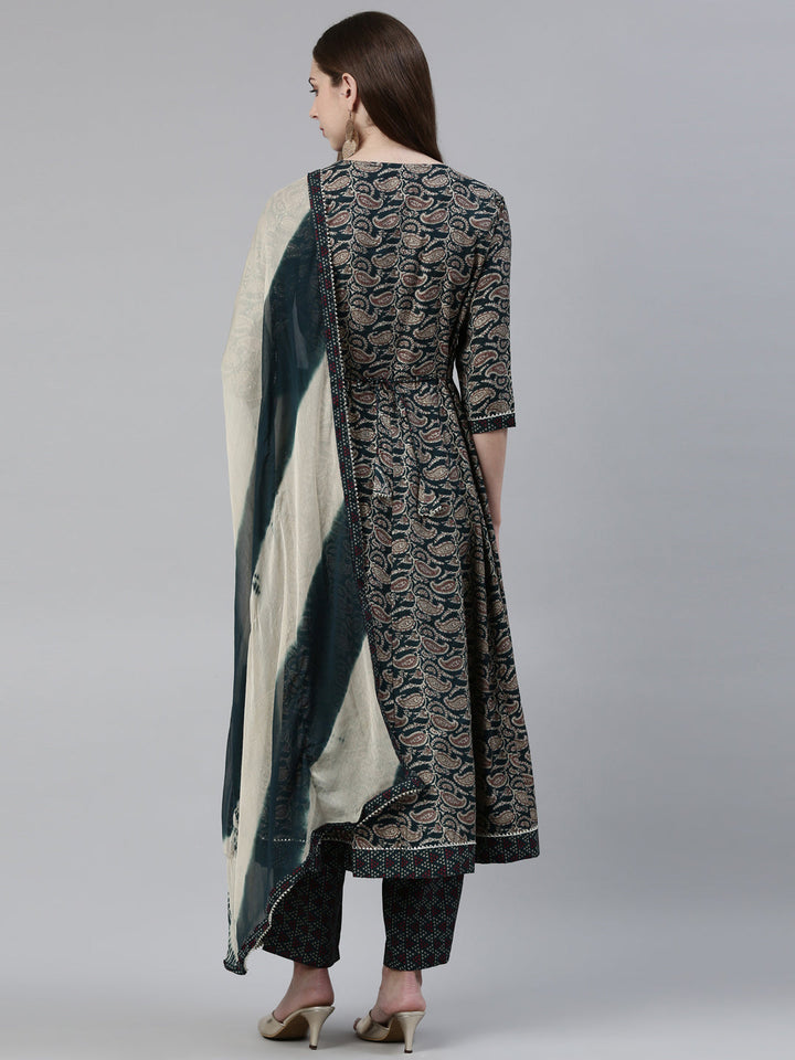 Neerus Green viscose rayon printed anarkali kurta set - side view
