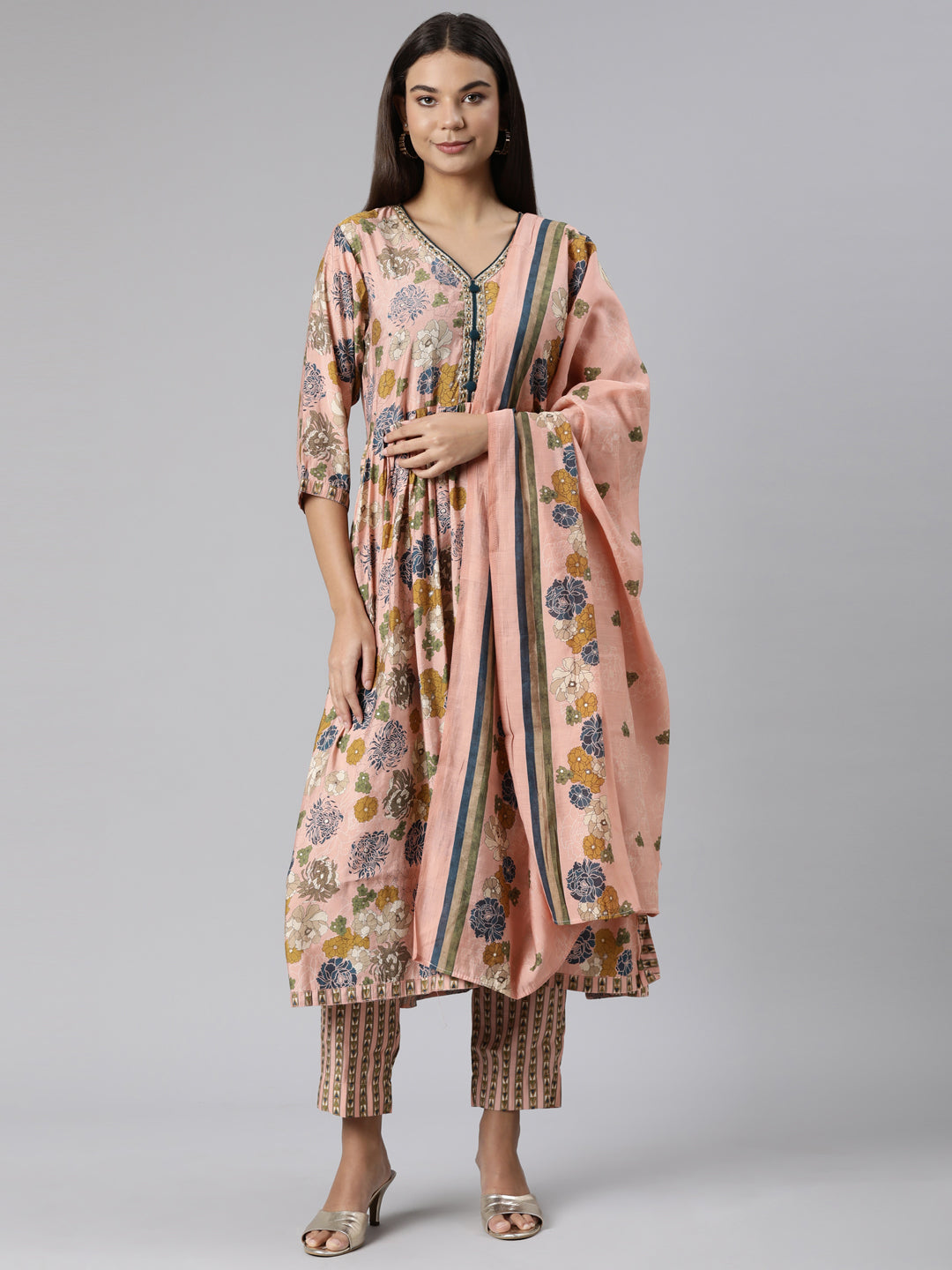 Neerus Orange Shantoon Printed Suit Set - detail view 2