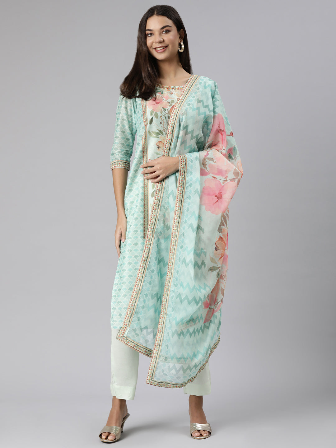 Neerus Green organza printed suit set - detail view 2