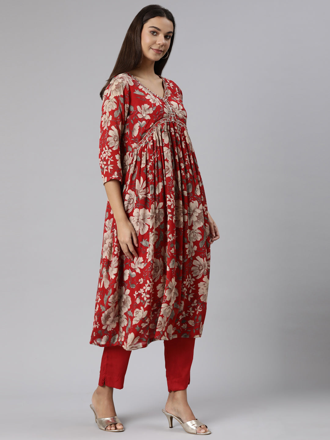 Neerus Red printed floral straight suit set - back view