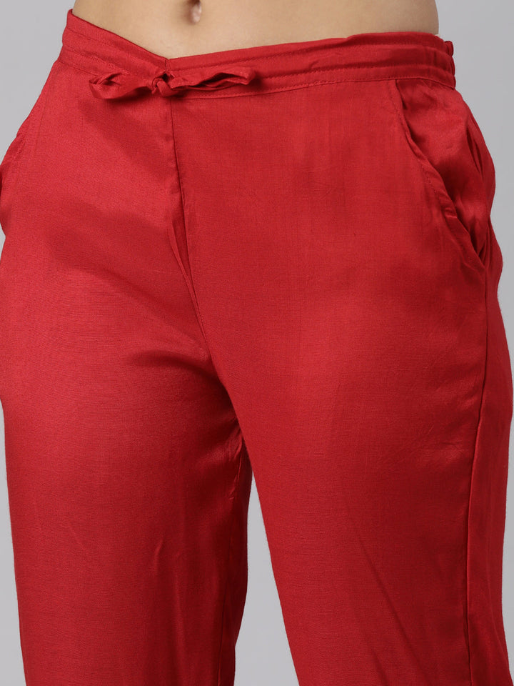 Neerus Red printed floral straight suit set - detail view 3