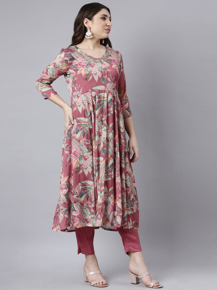 Neerus Pink printed floral suit set - back view