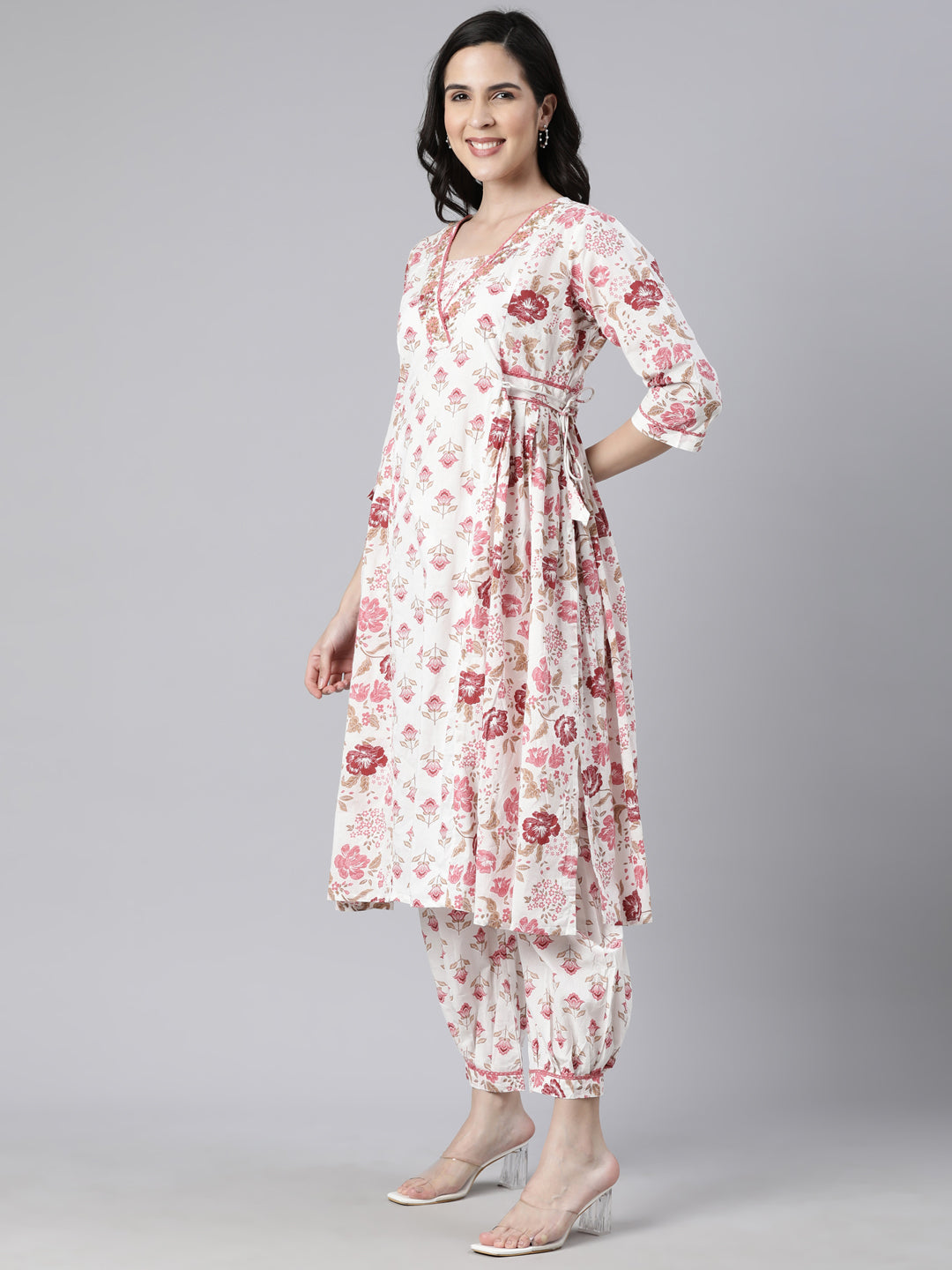 Neerus Pink cotton printed suit set - back view