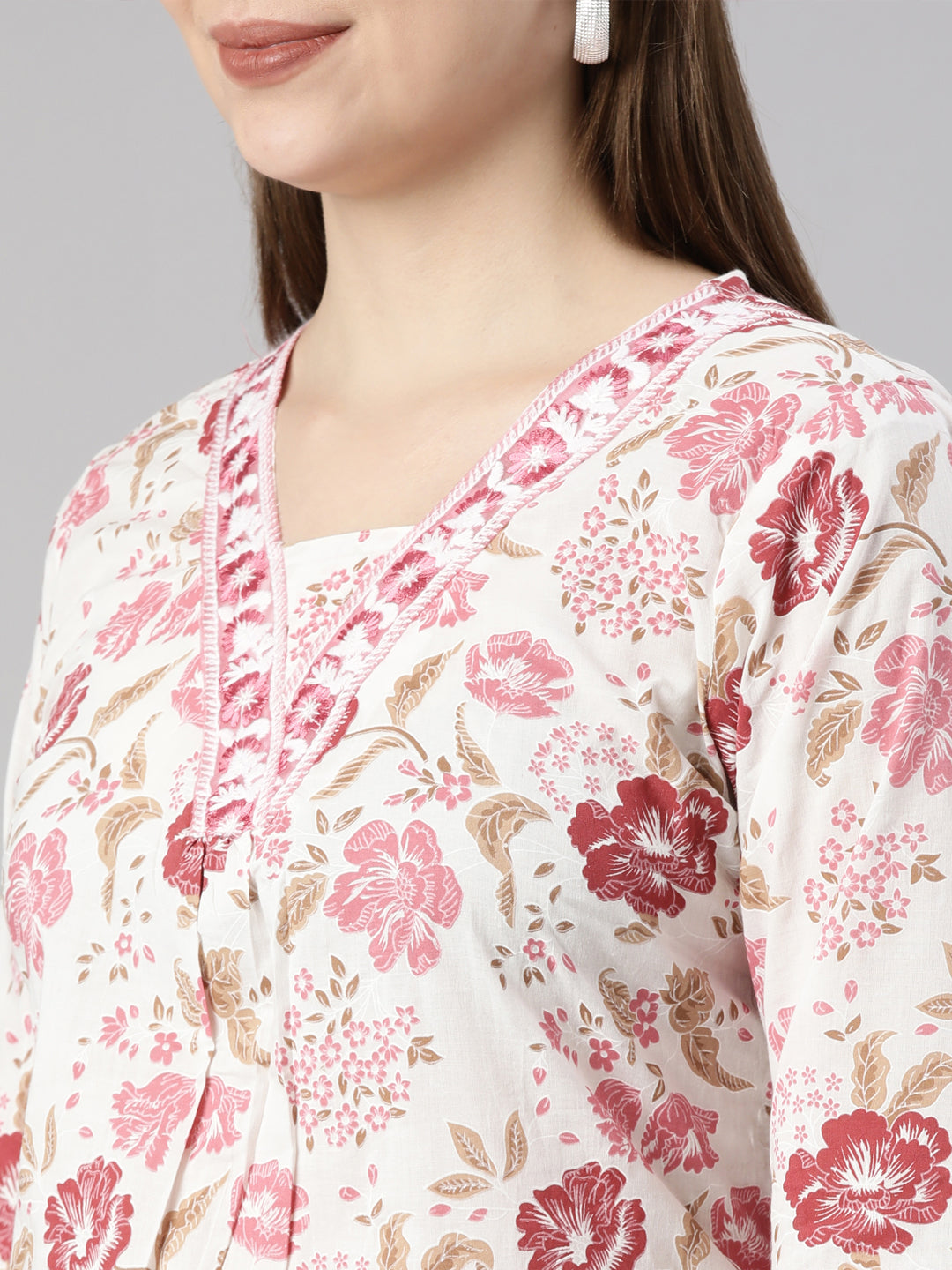 Neerus Pink printed floral straight suit set - detail view 4